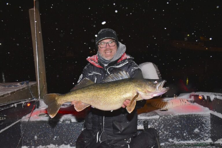 What Size is a Trophy Walleye? (Catch a State Record Fish)
