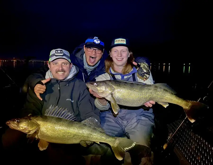 nighttime walleye fishing